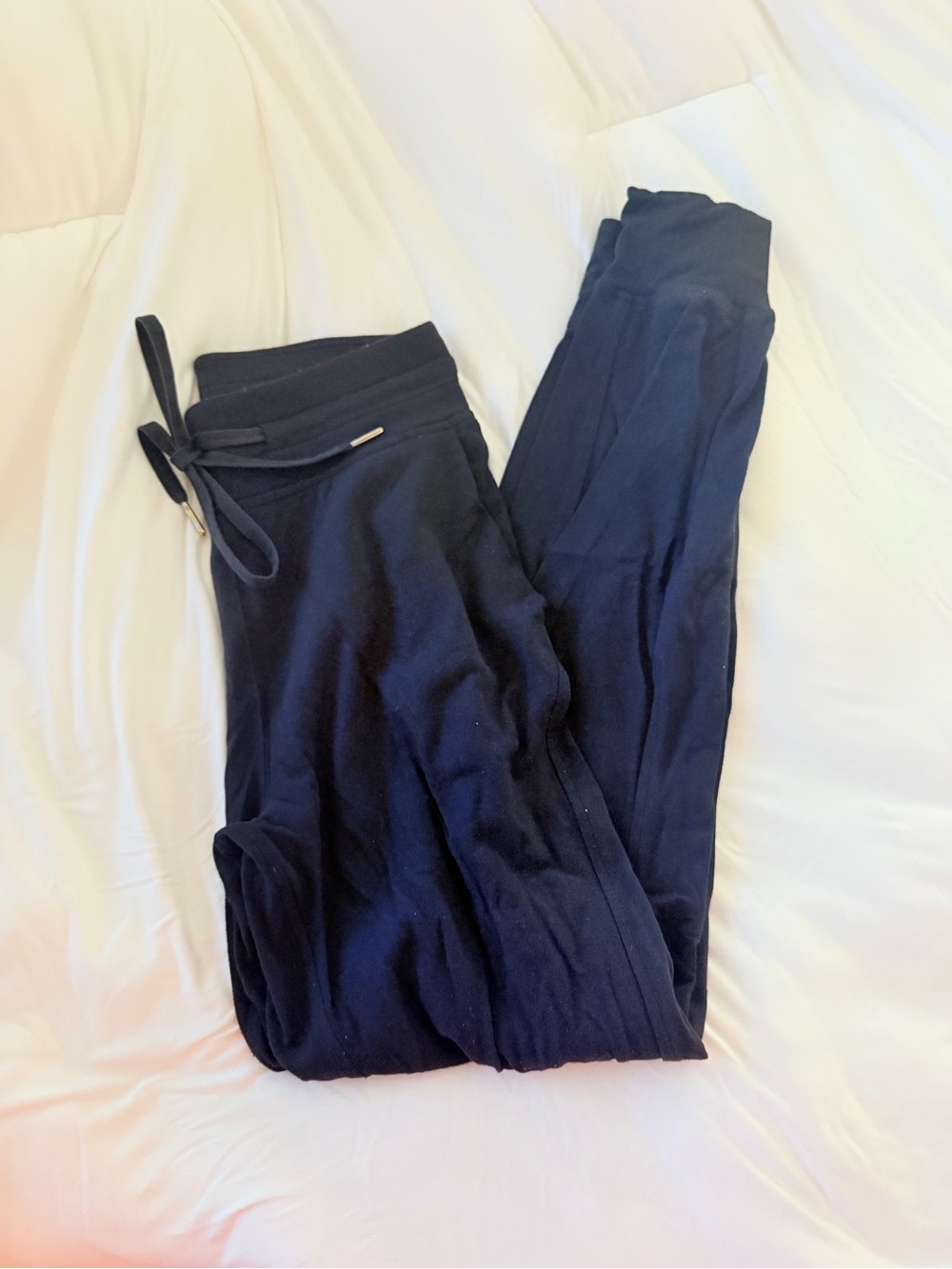 Lululemon black joggers